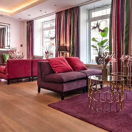 Mayfair 4*