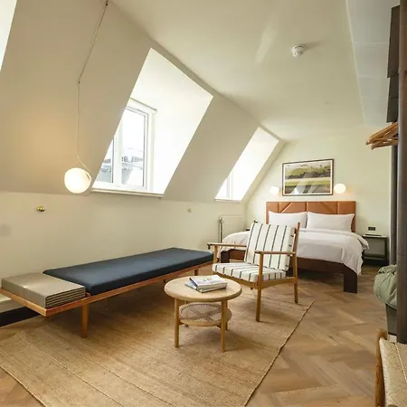 Hotel Mayfair 4*