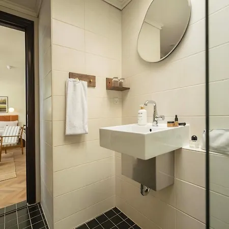 Mayfair 4*