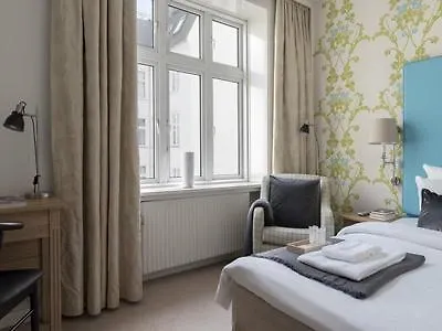 Mayfair Szálloda 4*