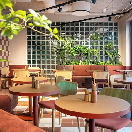 Mayfair 4*