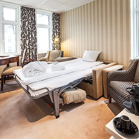 Mayfair 4*