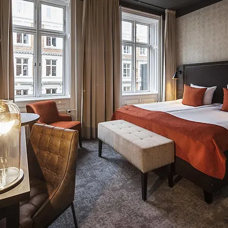 Mayfair Hotel 4*