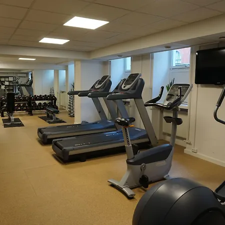 Mayfair 4*